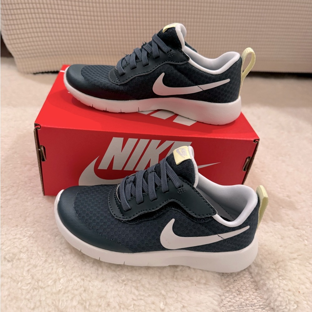 Nike size 12C kids tennis shoes, navy/light yellow/white